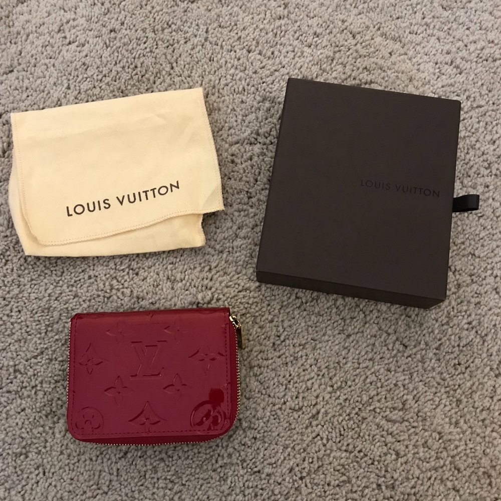 Louis Vuitton Monogram Vernis Zippy Coin Cerise